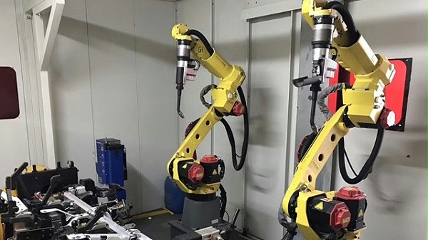 自动焊接机器人.jpg